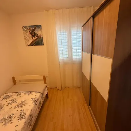 Апартаменти Pijuk Слатине